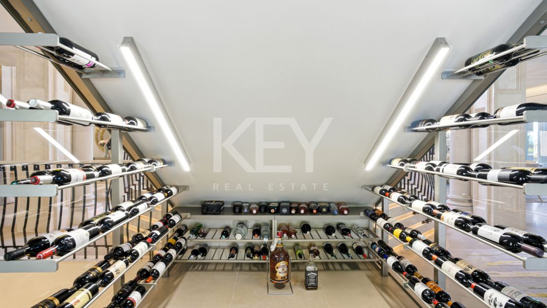 Архитектурный шедевр с панорамными видами в Сьерра-Бланка