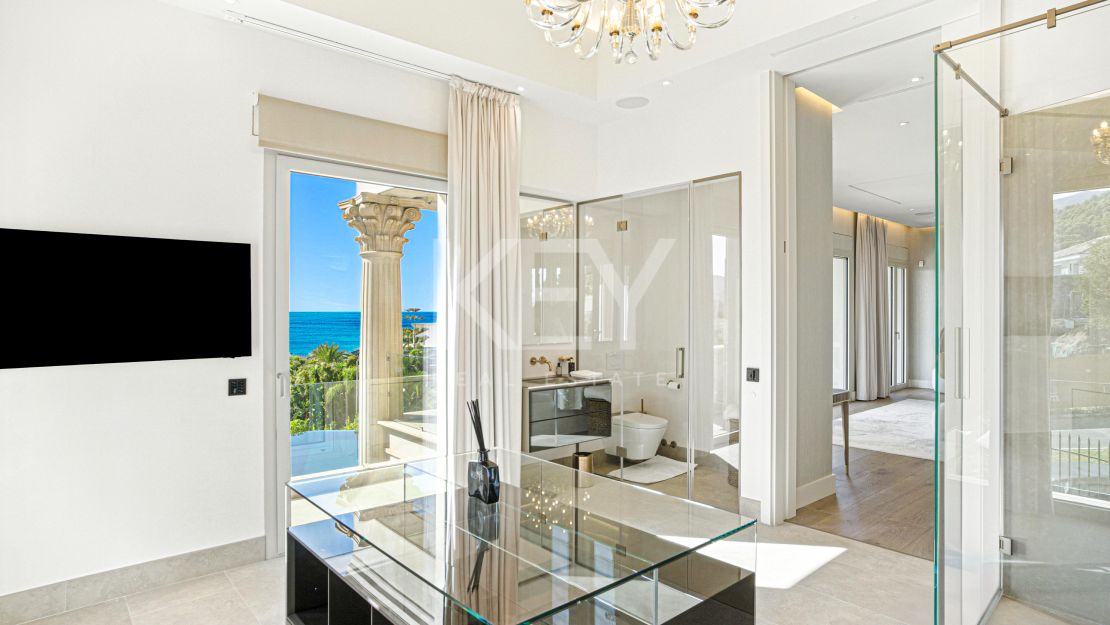 Архитектурный шедевр с панорамными видами в Сьерра-Бланка