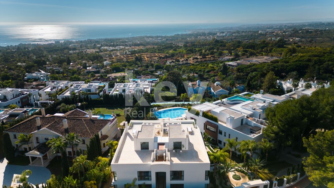 Astonishing duplex penthouse for sale in Sierra Blanca, Marbella