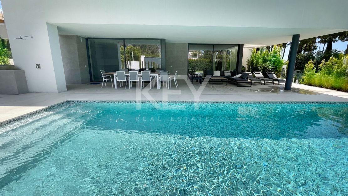 Villa de lujo contemporánea en La Carolina, Marbella Golden Mile