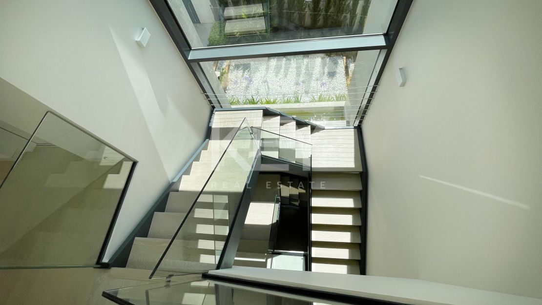 Villa de lujo contemporánea en La Carolina, Marbella Golden Mile