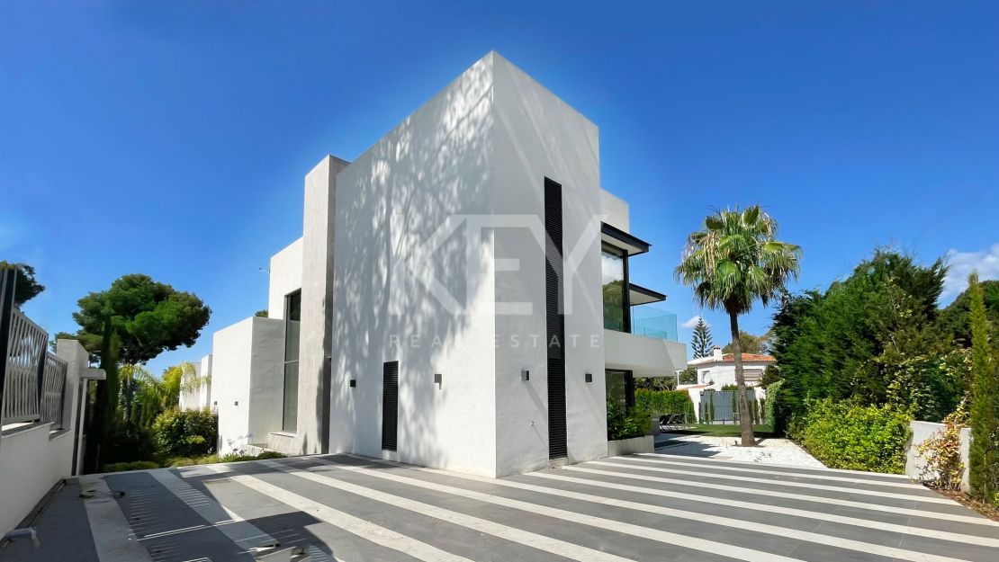 Villa de lujo contemporánea en La Carolina, Marbella Golden Mile