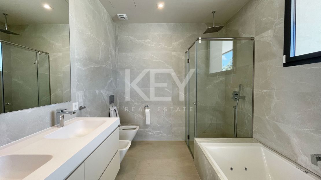 Villa de lujo contemporánea en La Carolina, Marbella Golden Mile