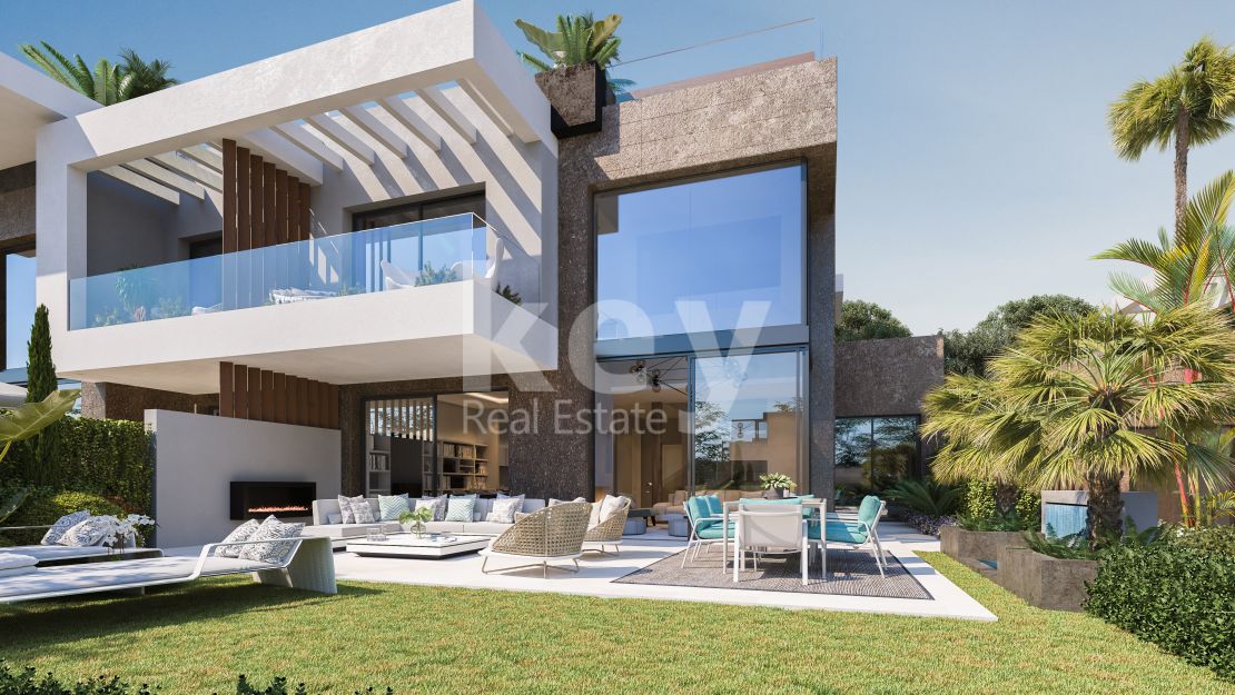 Fantastic semi-detached villa with stunning views in Rio Real, Marbella