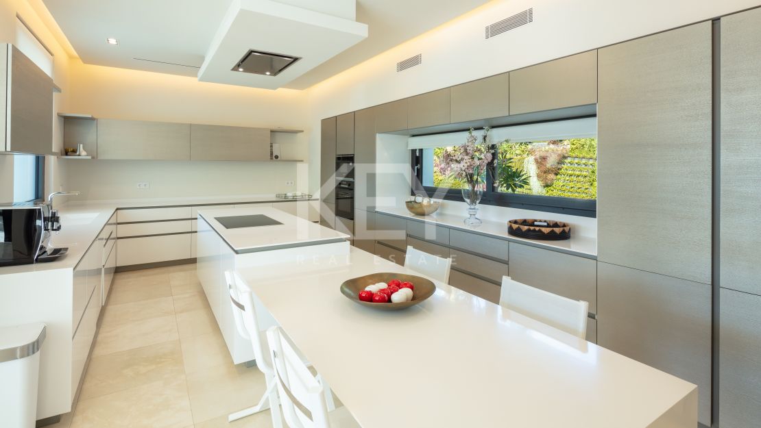 Impresionante villa moderna en La Cerquilla, Nueva Andalucía, Marbella