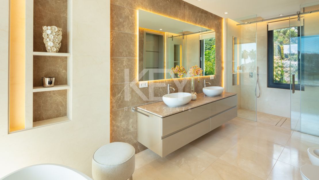 Impresionante villa moderna en La Cerquilla, Nueva Andalucía, Marbella