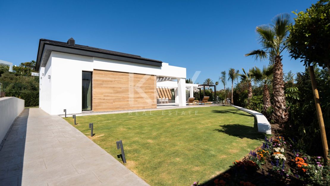Villa De Obra Nueva En Venta En Nueva Andalucía, Marbella