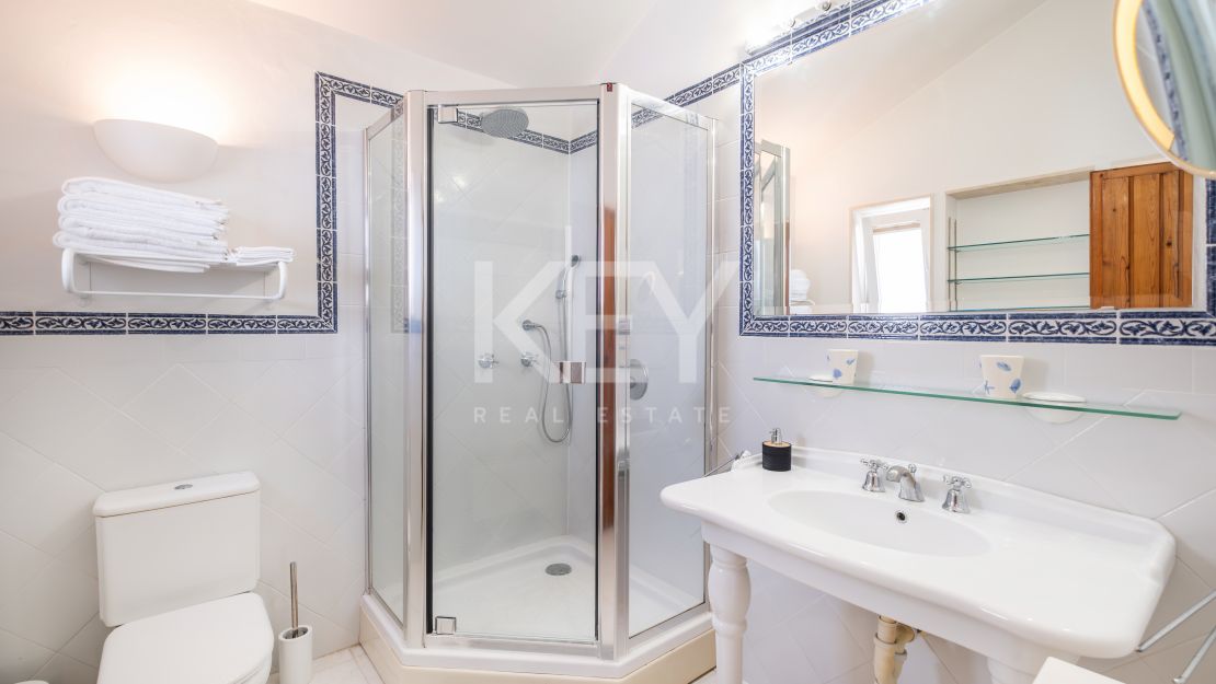 Frontline beach villa with big opportunity in La Reserva de los Monteros, Marbella East