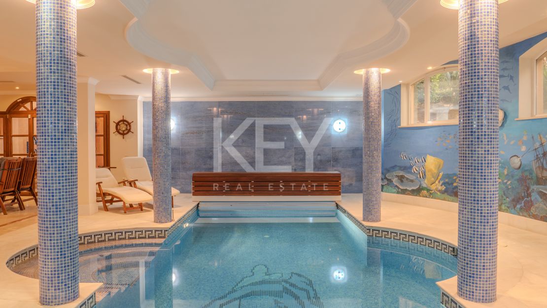 Впечатляющая вилла в Новой Андалусии, рядом с гольф-клубом Алоха