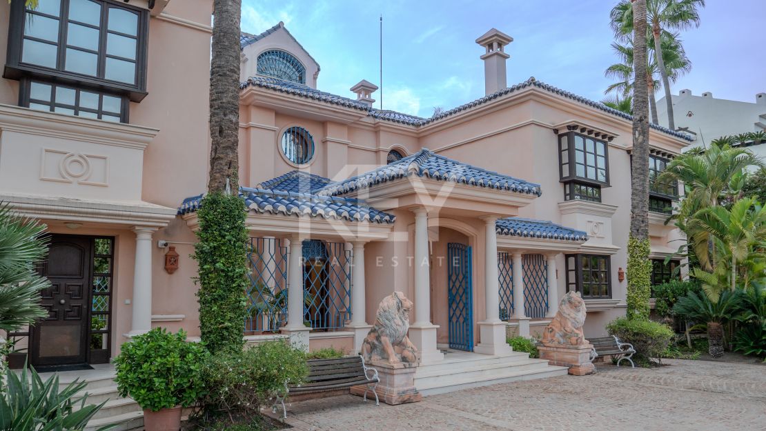 Впечатляющая вилла в Новой Андалусии, рядом с гольф-клубом Алоха