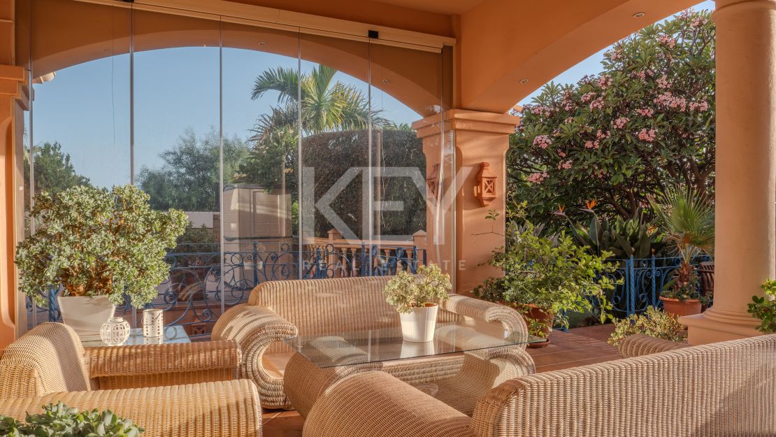 Впечатляющая вилла в Новой Андалусии, рядом с гольф-клубом Алоха