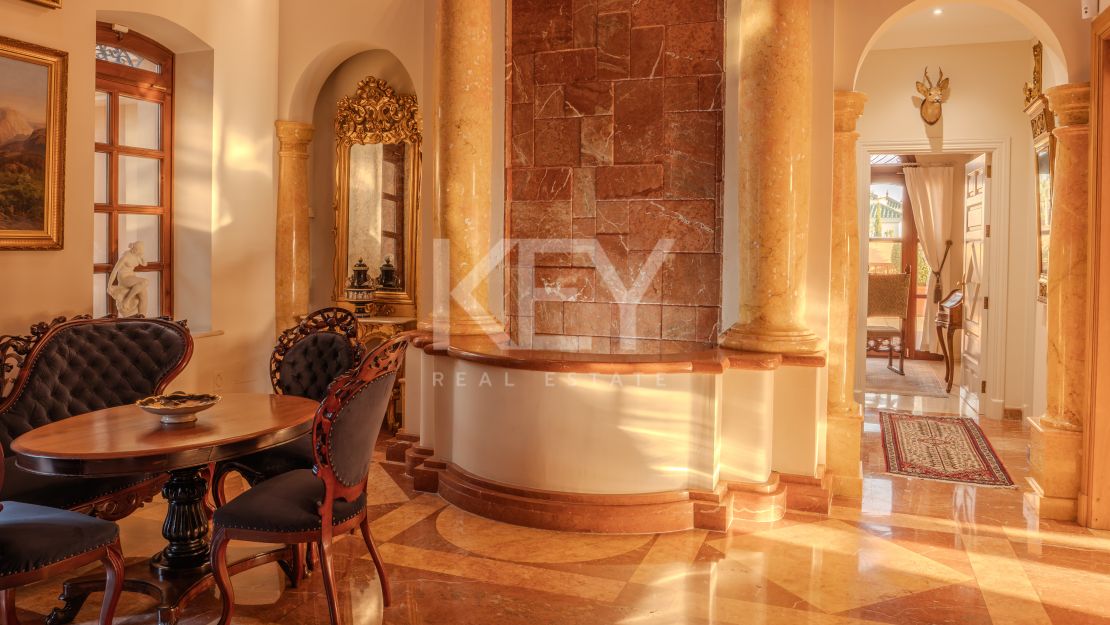 Впечатляющая вилла в Новой Андалусии, рядом с гольф-клубом Алоха