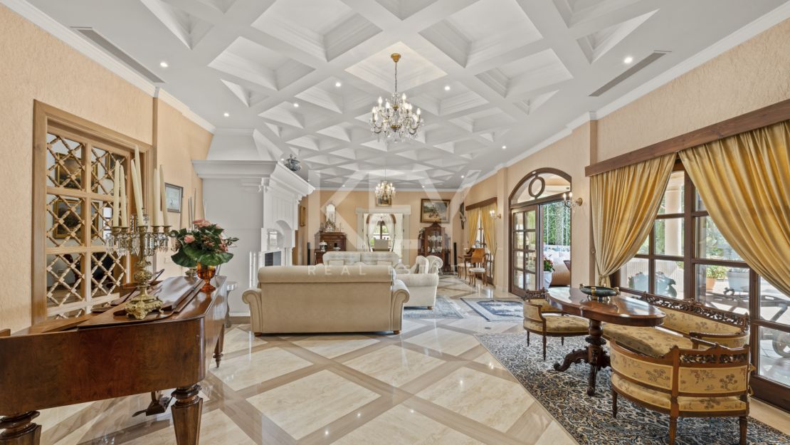 Впечатляющая вилла в Новой Андалусии, рядом с гольф-клубом Алоха