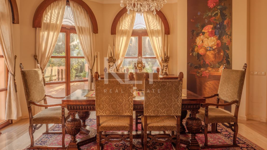 Впечатляющая вилла в Новой Андалусии, рядом с гольф-клубом Алоха