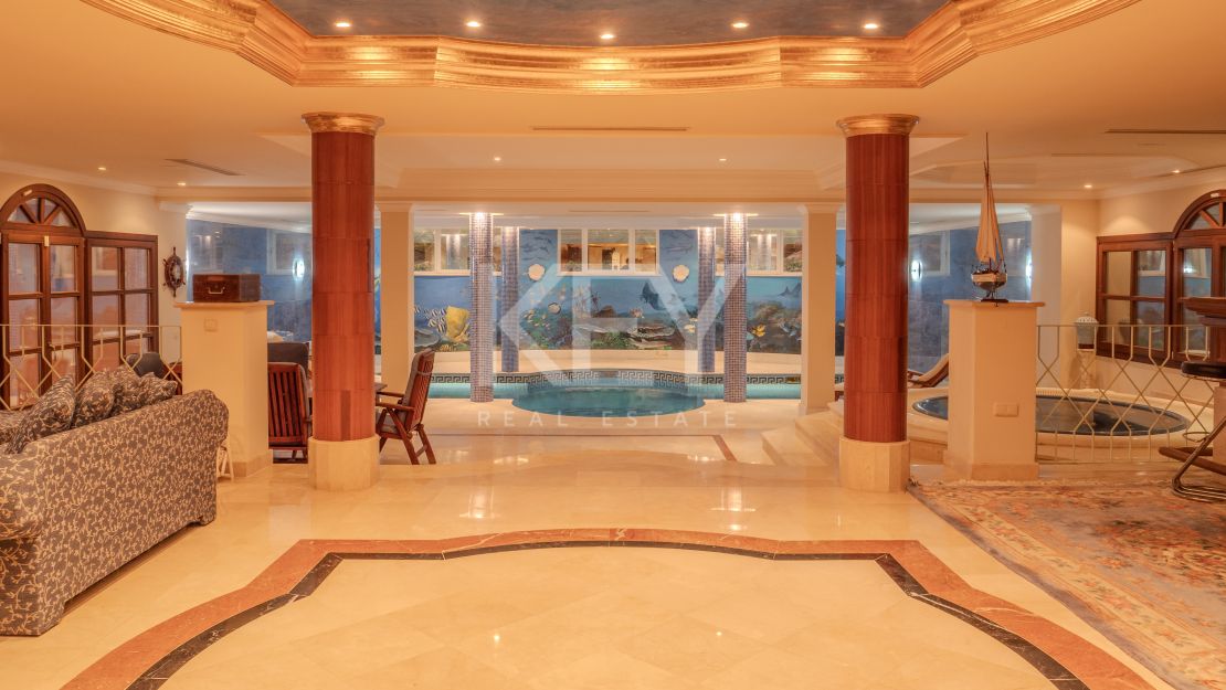 Впечатляющая вилла в Новой Андалусии, рядом с гольф-клубом Алоха