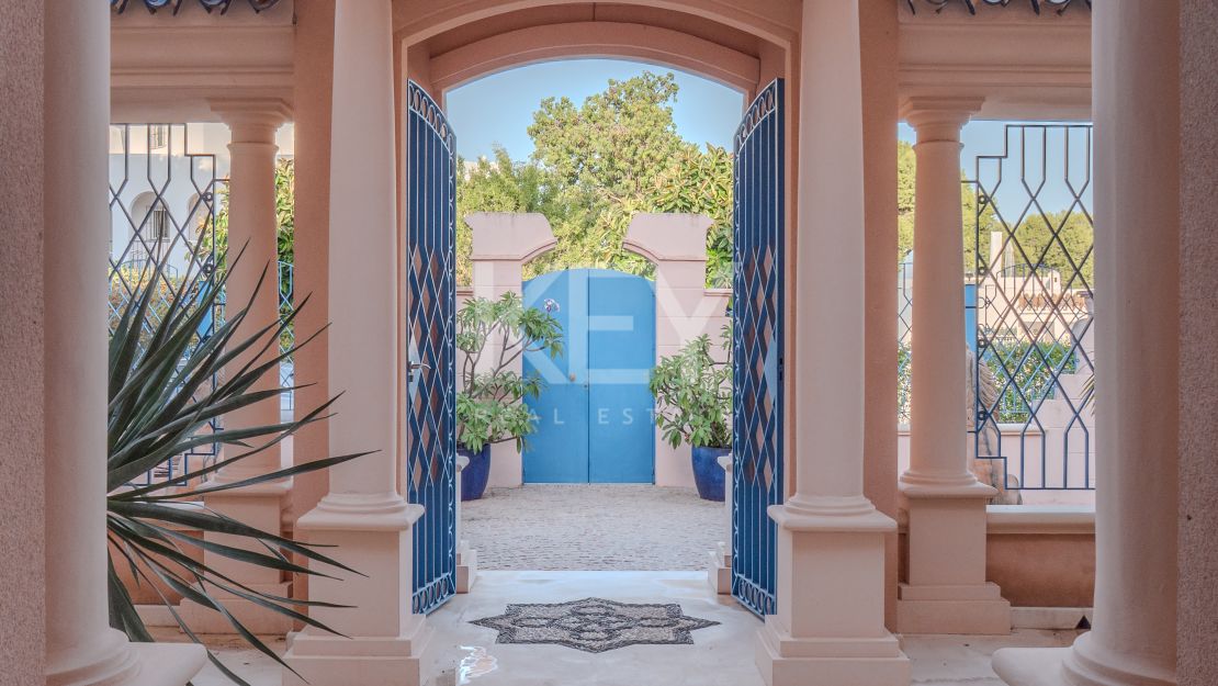 Впечатляющая вилла в Новой Андалусии, рядом с гольф-клубом Алоха