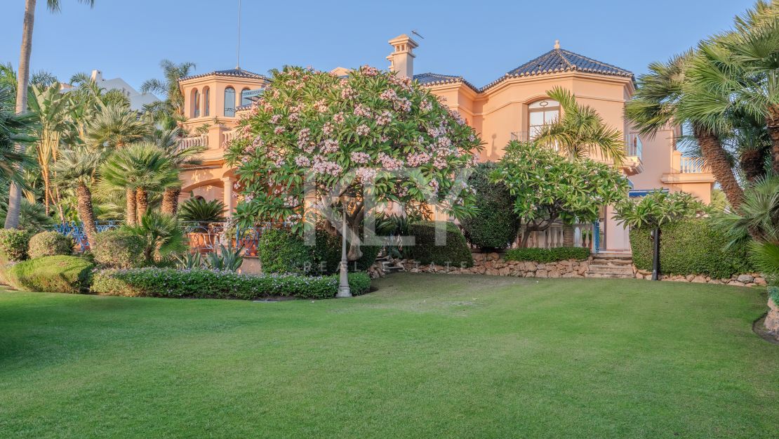 Впечатляющая вилла в Новой Андалусии, рядом с гольф-клубом Алоха