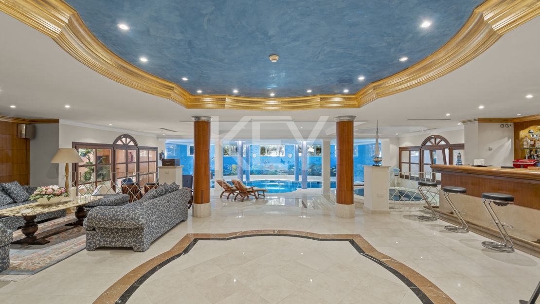 Впечатляющая вилла в Новой Андалусии, рядом с гольф-клубом Алоха