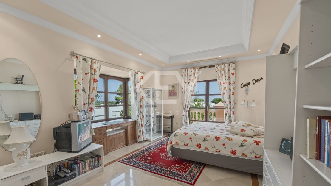 Впечатляющая вилла в Новой Андалусии, рядом с гольф-клубом Алоха