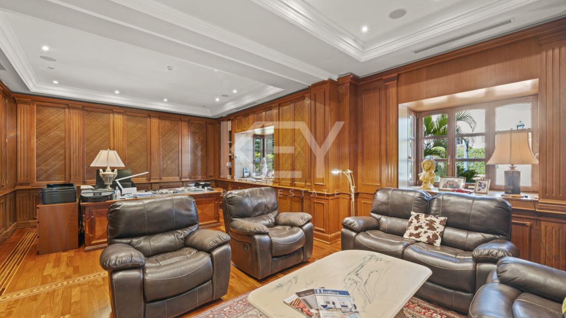 Впечатляющая вилла в Новой Андалусии, рядом с гольф-клубом Алоха