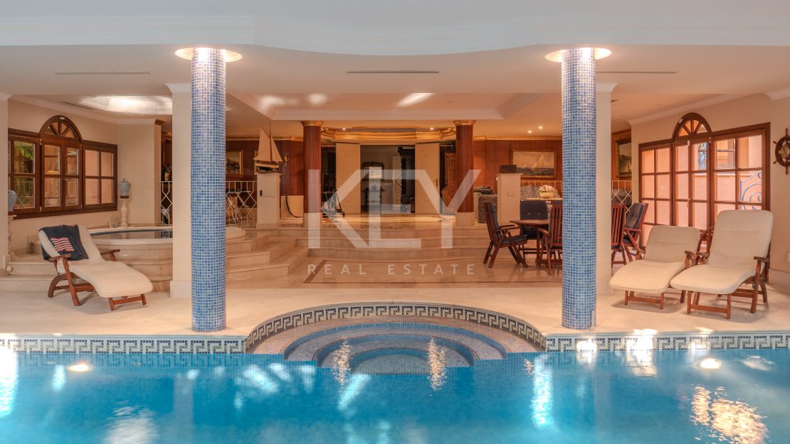 Впечатляющая вилла в Новой Андалусии, рядом с гольф-клубом Алоха