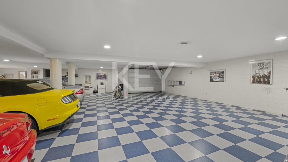 Впечатляющая вилла в Новой Андалусии, рядом с гольф-клубом Алоха