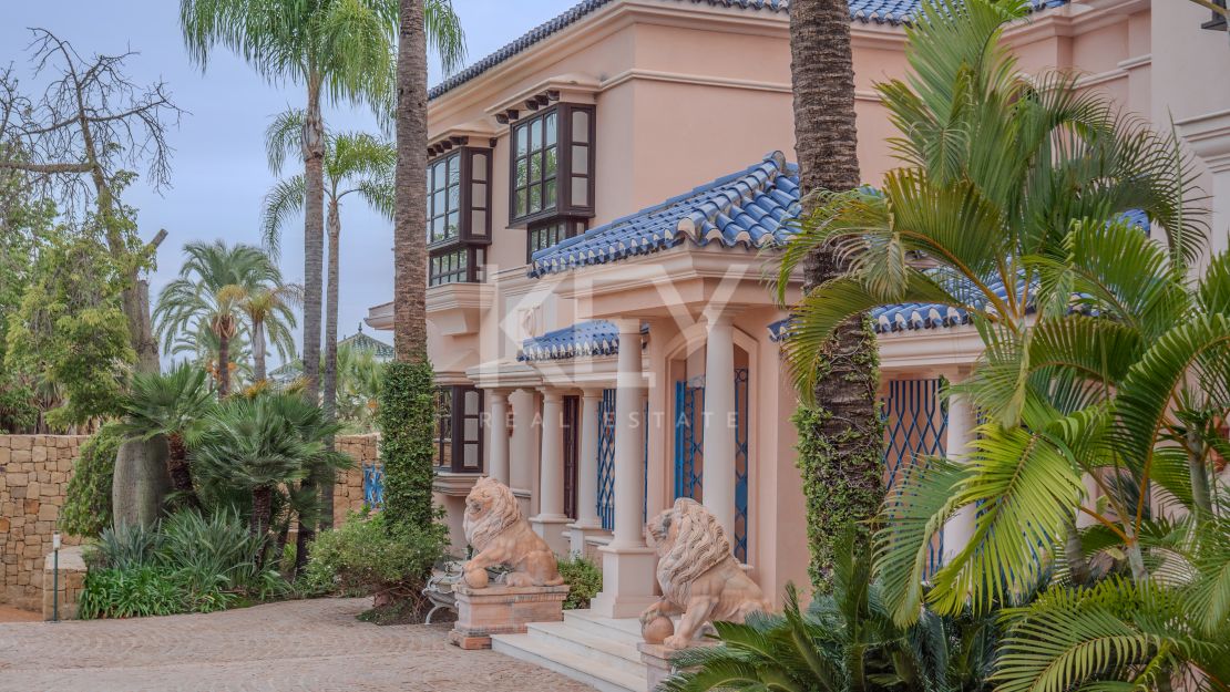 Впечатляющая вилла в Новой Андалусии, рядом с гольф-клубом Алоха