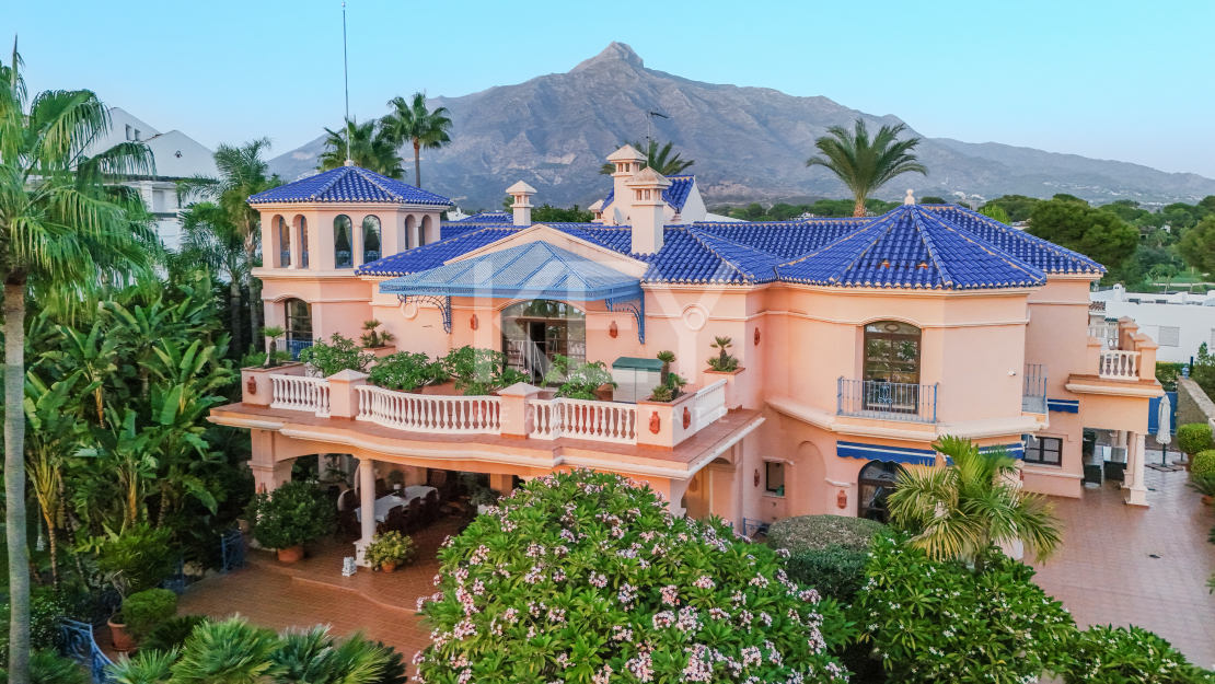 Впечатляющая вилла в Новой Андалусии, рядом с гольф-клубом Алоха