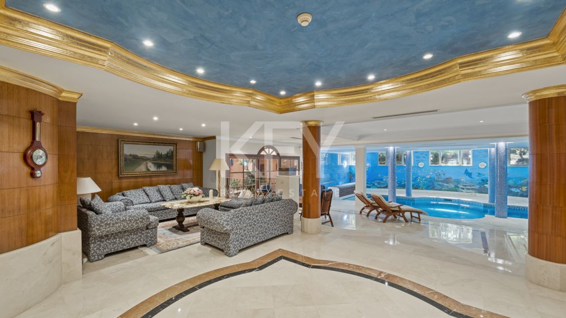 Впечатляющая вилла в Новой Андалусии, рядом с гольф-клубом Алоха