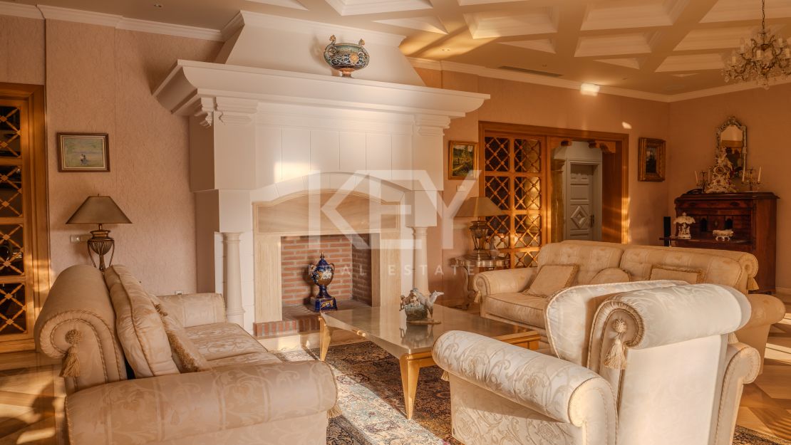 Впечатляющая вилла в Новой Андалусии, рядом с гольф-клубом Алоха