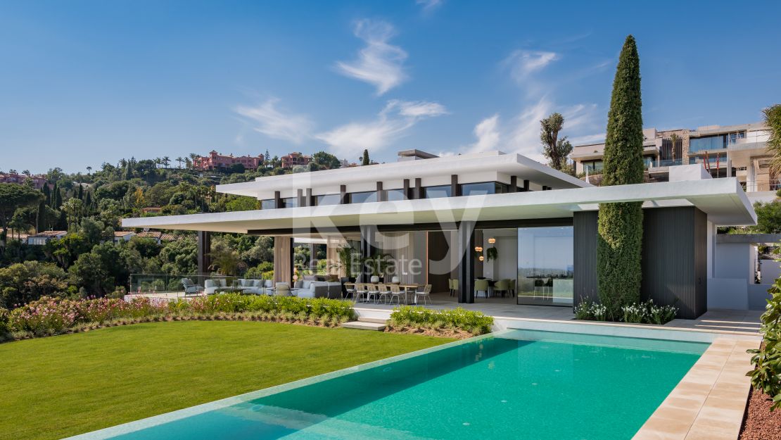 Amazing brand-new contemporary villa with panoramic sea view  for sale in La Quinta, Benahavis