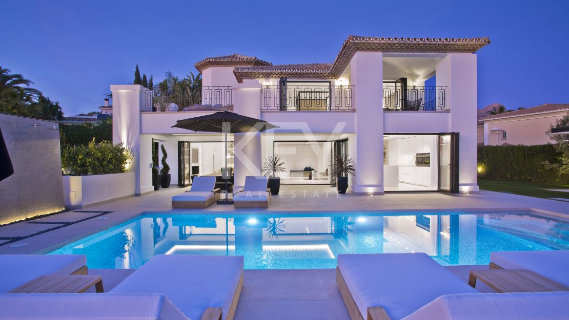 Stunning contemporary villa with sea and golf views, Nueva Andalucia