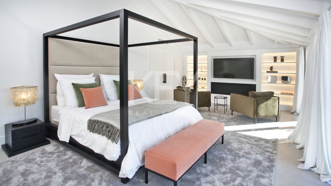 Stunning contemporary villa with sea and golf views, Nueva Andalucia