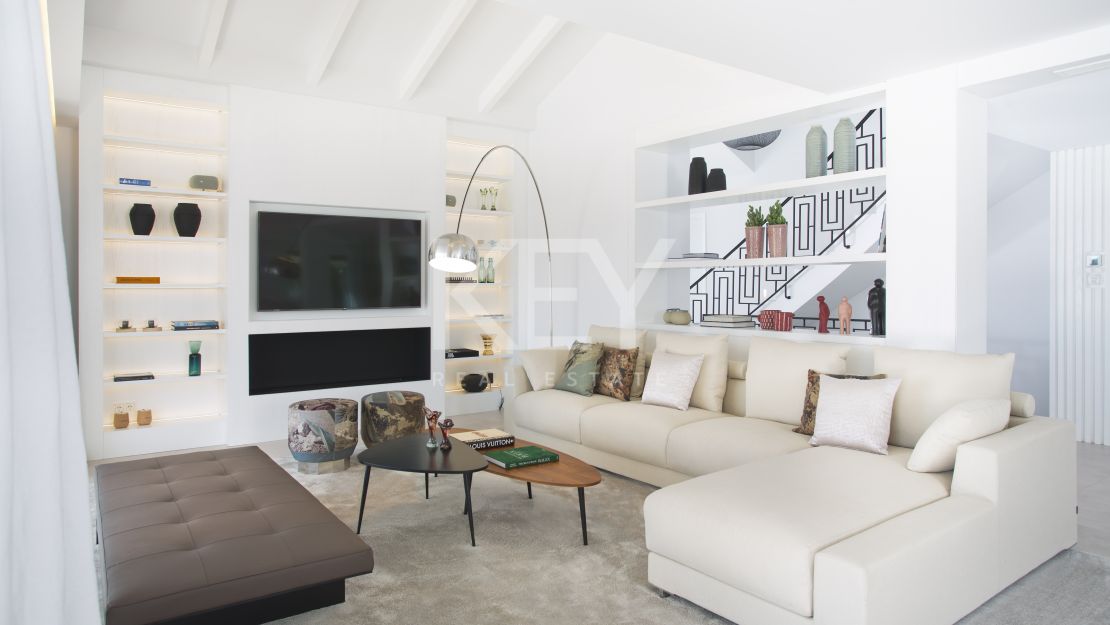 Stunning contemporary villa with sea and golf views, Nueva Andalucia