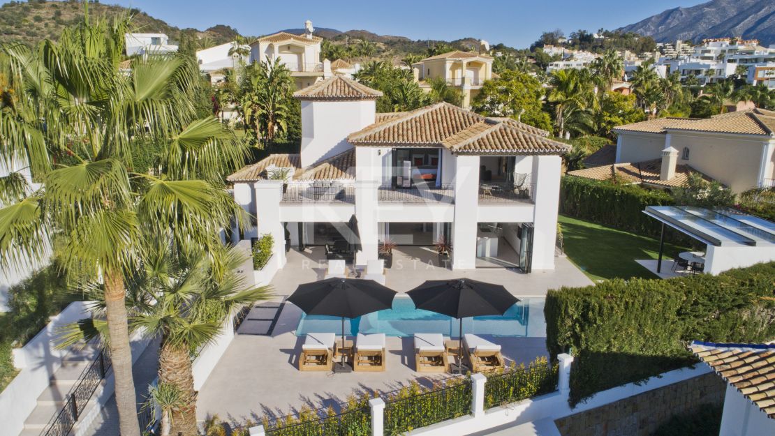 Stunning contemporary villa with sea and golf views, Nueva Andalucia