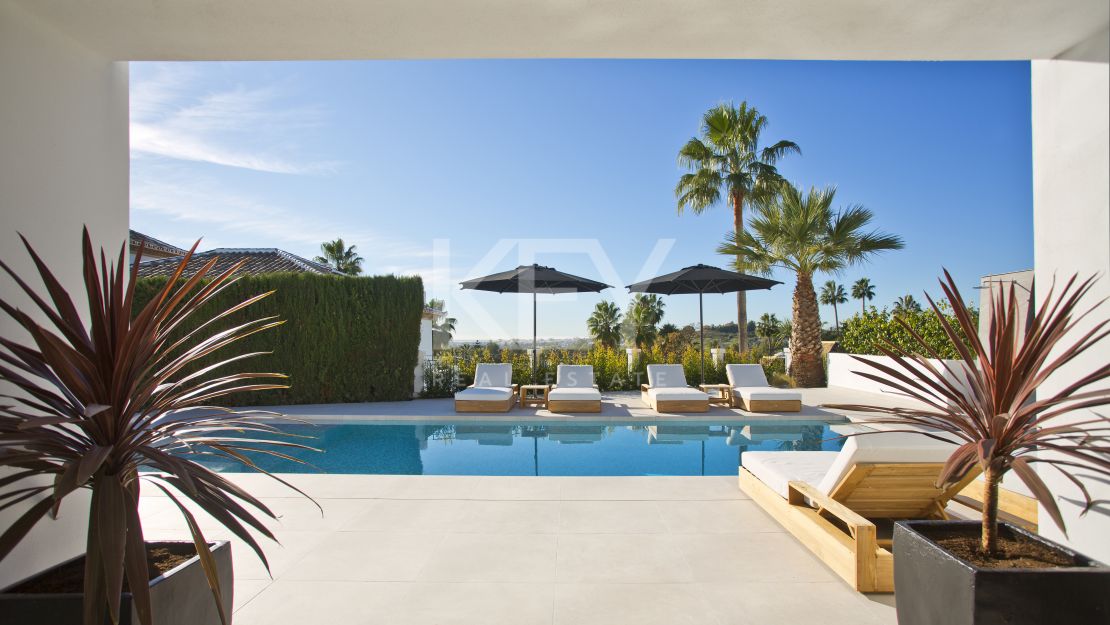 Stunning contemporary villa with sea and golf views, Nueva Andalucia
