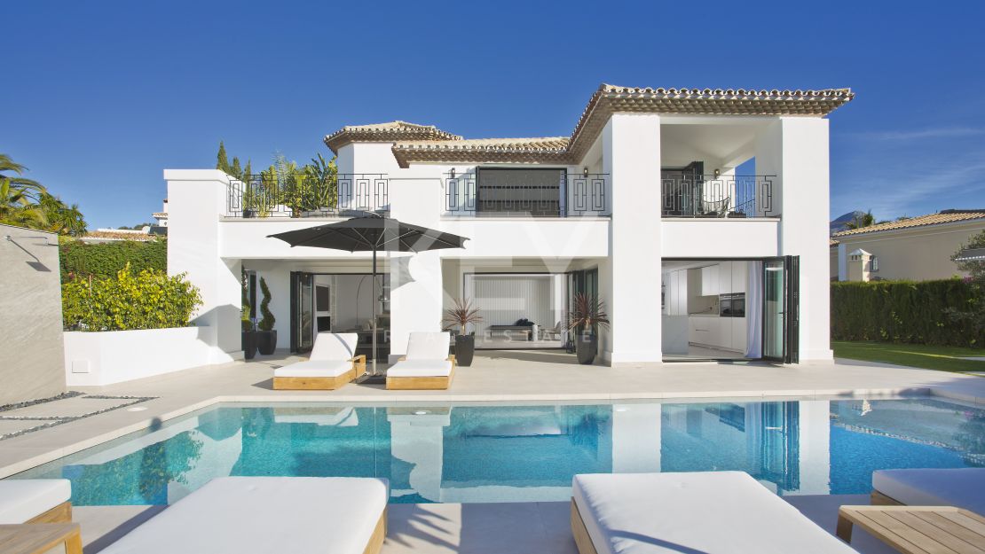 Stunning contemporary villa with sea and golf views, Nueva Andalucia