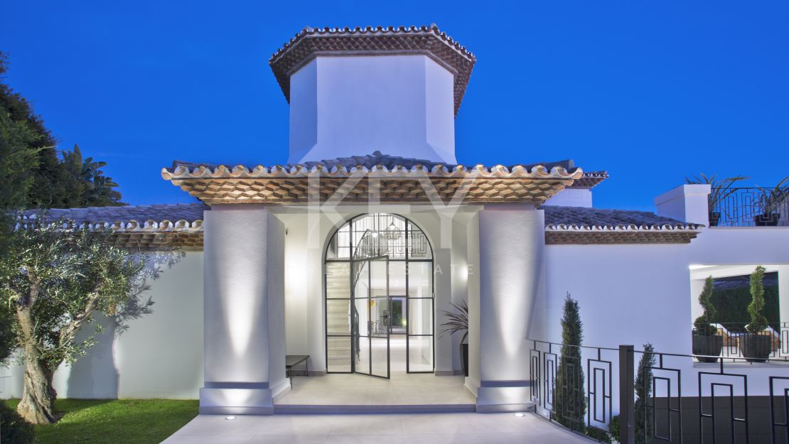 Stunning contemporary villa with sea and golf views, Nueva Andalucia