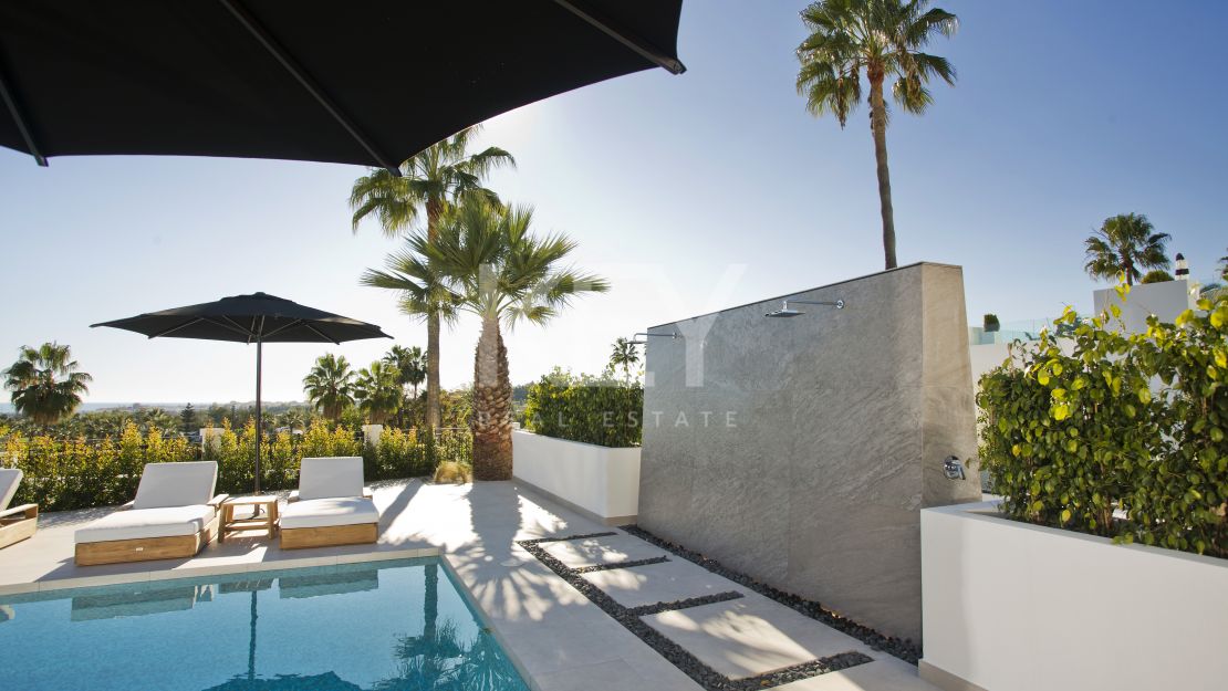Stunning contemporary villa with sea and golf views, Nueva Andalucia
