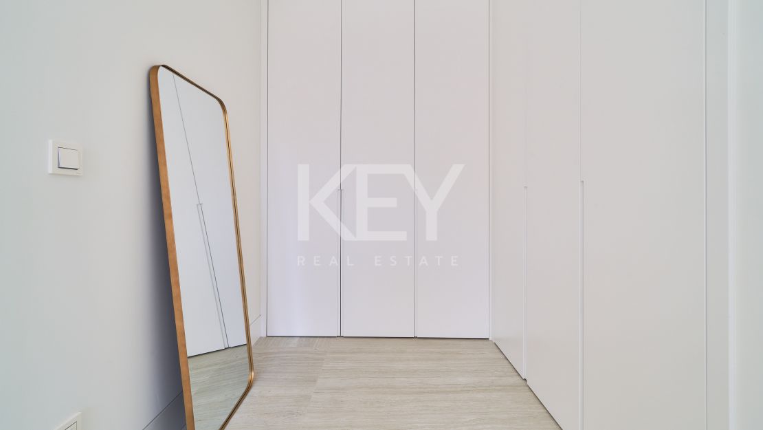 Moderno apartamento en primera línea de playa con impresionantes vistas al mar en Estepona