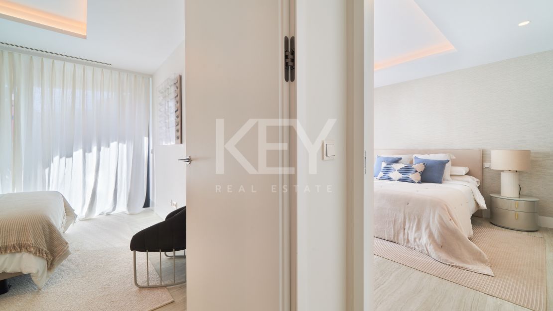 Moderno apartamento en primera línea de playa con impresionantes vistas al mar en Estepona