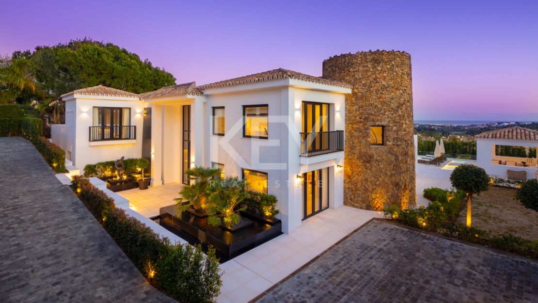 Villa Amanda: Amazing sea views luxury villa in Nueva Andalucia, Marbella