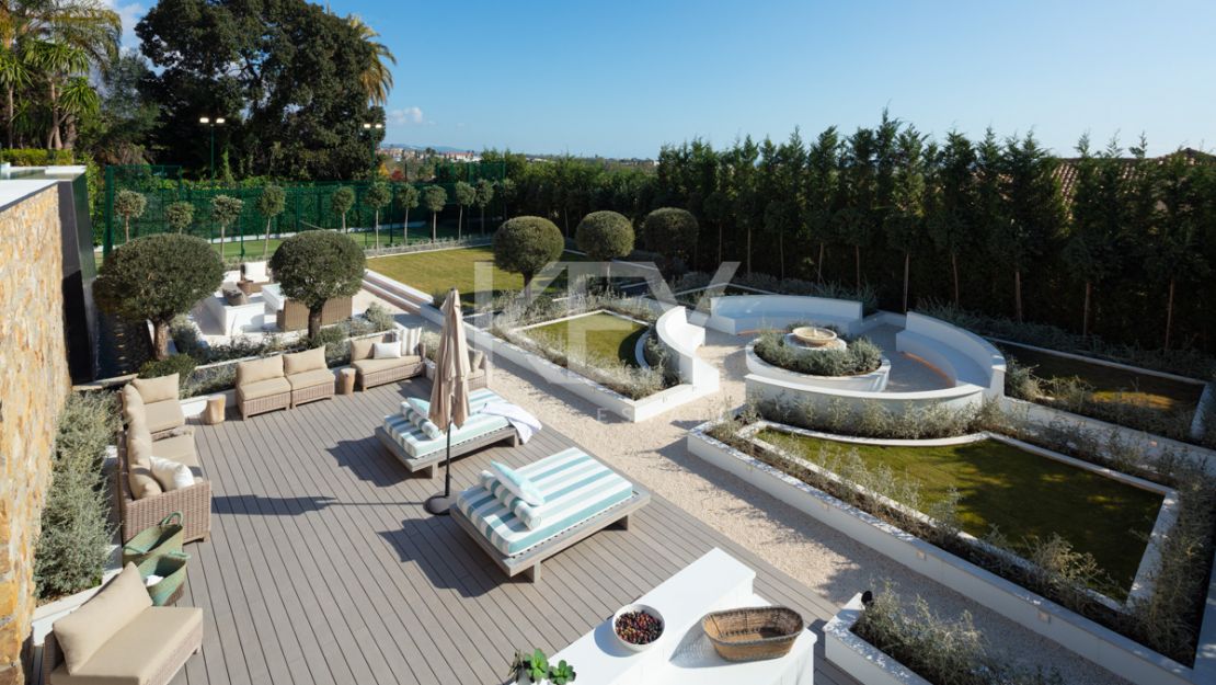 Villa Amanda: Amazing sea views luxury villa in Nueva Andalucia, Marbella