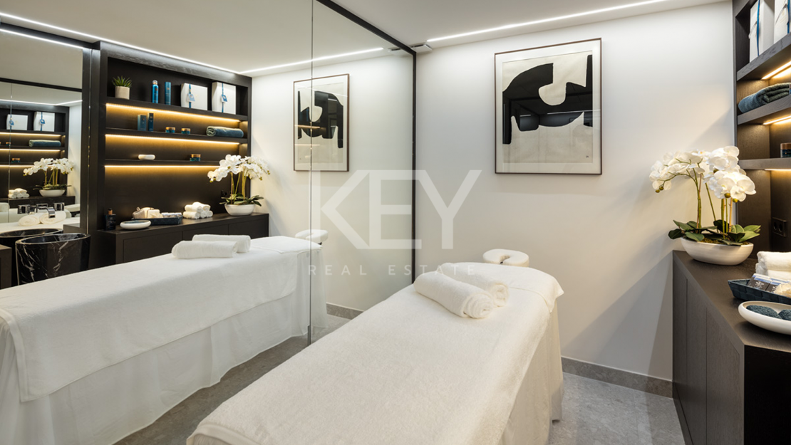 Villa Amanda: Amazing sea views luxury villa in Nueva Andalucia, Marbella