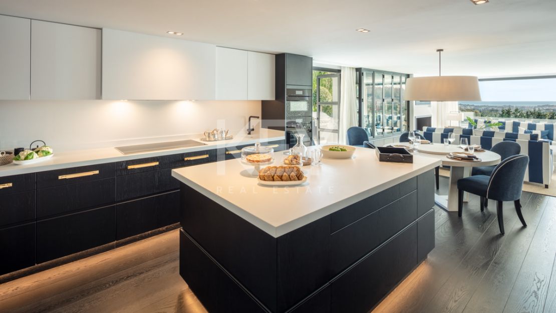 Villa Amanda: Amazing sea views luxury villa in Nueva Andalucia, Marbella