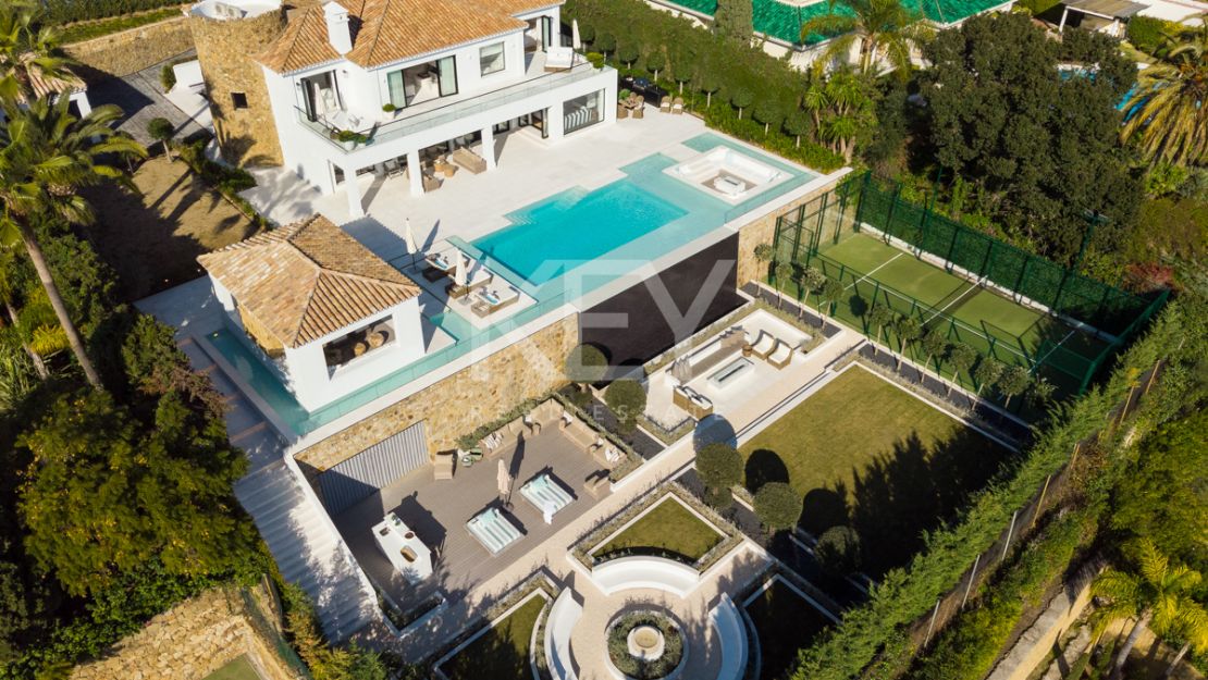 Villa Amanda: Amazing sea views luxury villa in Nueva Andalucia, Marbella