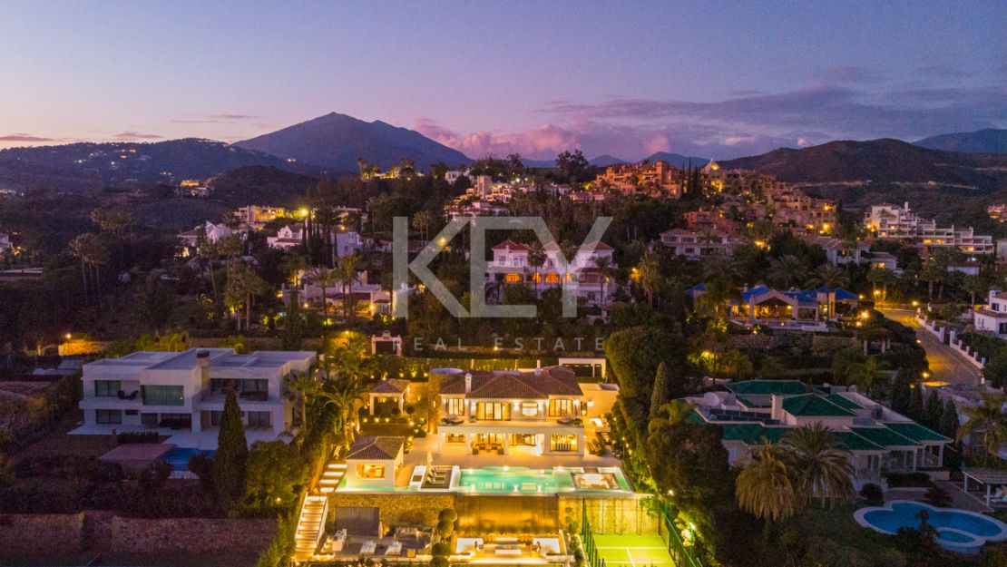 Villa Amanda: Amazing sea views luxury villa in Nueva Andalucia, Marbella