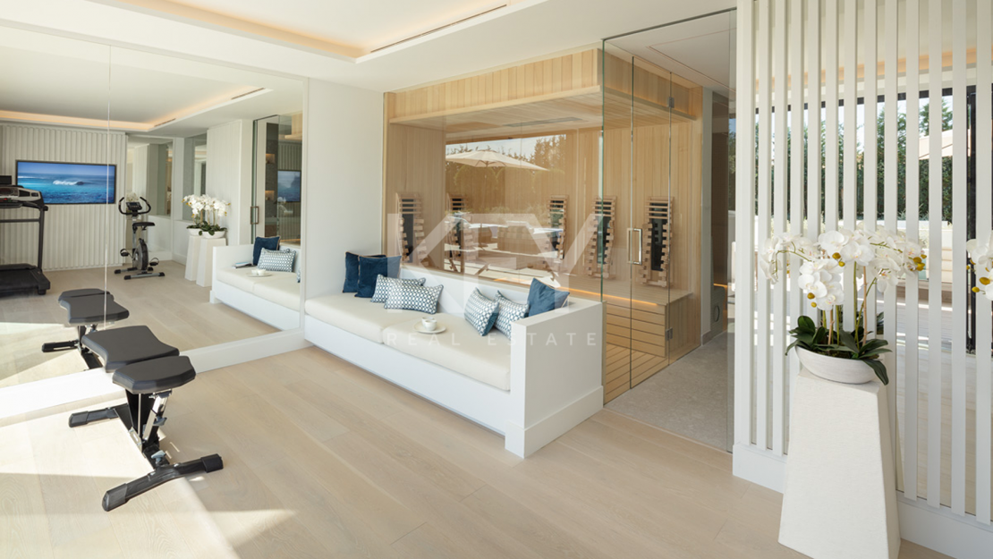 Villa Amanda: Amazing sea views luxury villa in Nueva Andalucia, Marbella