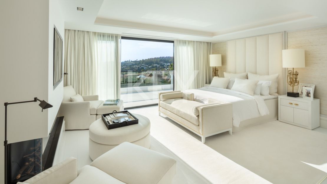 Villa Amanda: Amazing sea views luxury villa in Nueva Andalucia, Marbella