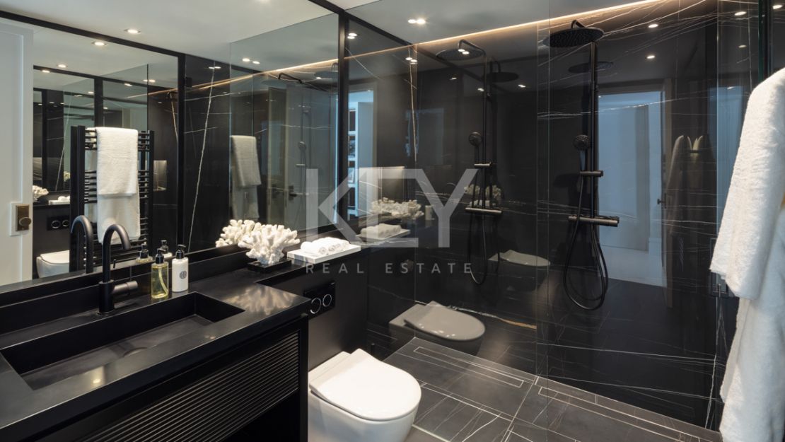 Villa Amanda: Amazing sea views luxury villa in Nueva Andalucia, Marbella